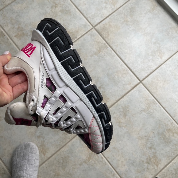 Varsace gorgeous shoes - Picture 7 of 7